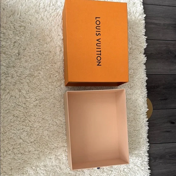 Louis Vuitton Signature Orange ShoeBox - Picture 2 of 6